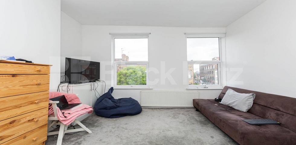 			NEW INSTRUCTION!, 2 Bedroom, 1 bath, 1 reception Flat			 Holloway Road, ARCHWAY